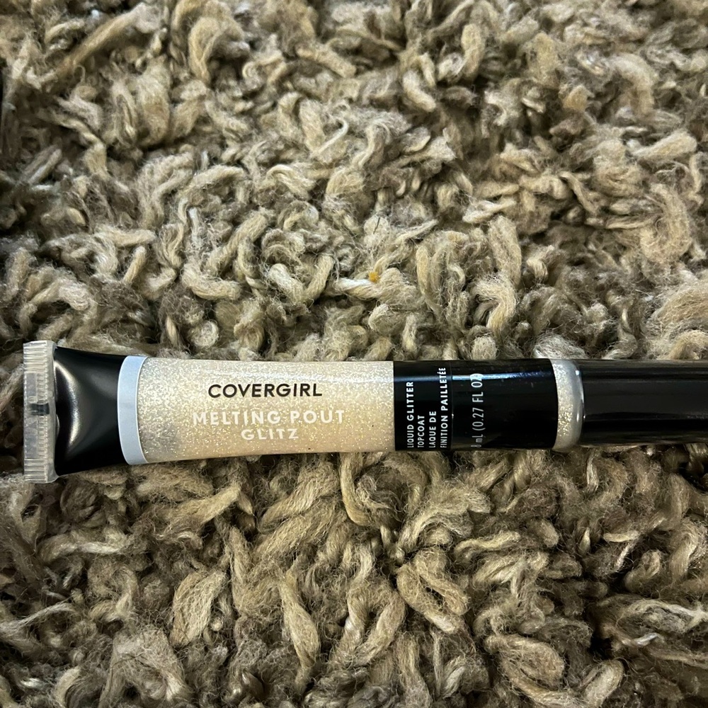 Makeup Bundle - Picture 5 of 6